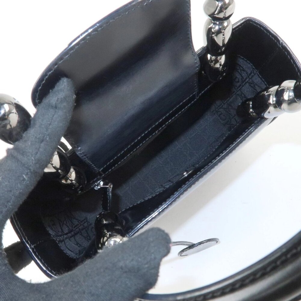 ❤️Authentic Christian Dior Enamel Leather Maris Pearl Hand Bag❤️ - Picture 15 of 16